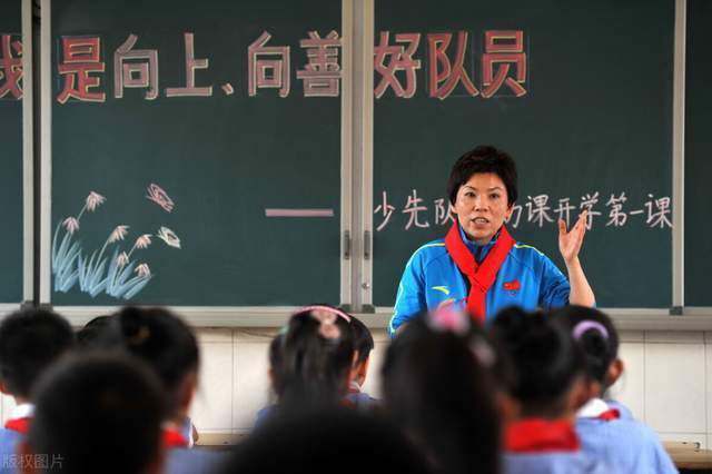 美女脱精光直播