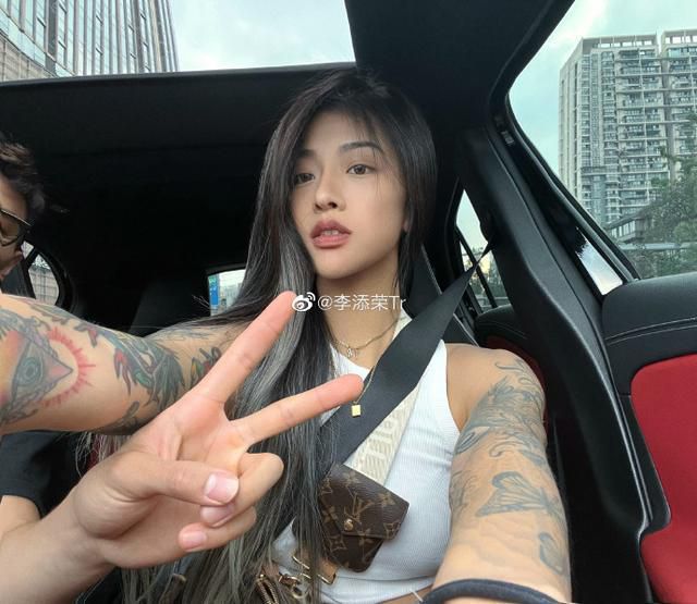 国产美女精品自拍